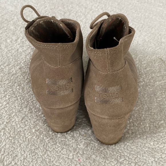 Toms nude suede booties ankle boots wedge tan size 8 woman’s - Picture 5 of 9